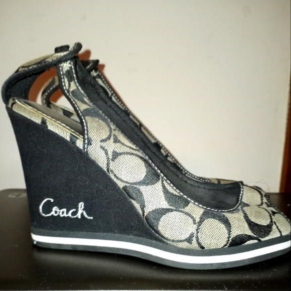 Coach women's 7 peep toe wedge - Picture 1 of 4